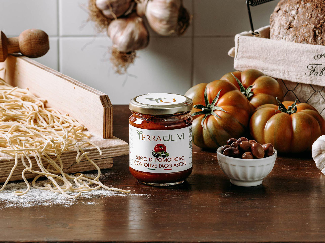 Sugo di pomodoro con Olive Taggiasche